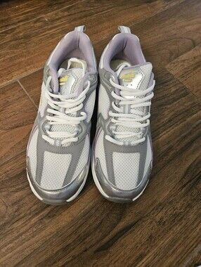 Avia 5000 Walking Shoes